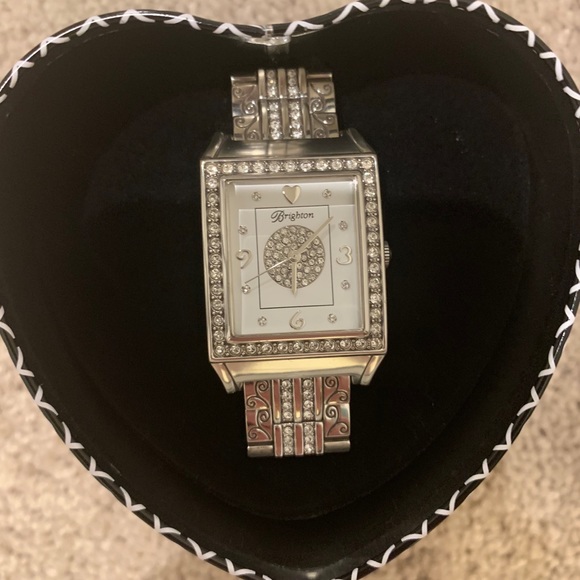 Watch - Picture 2 of 3